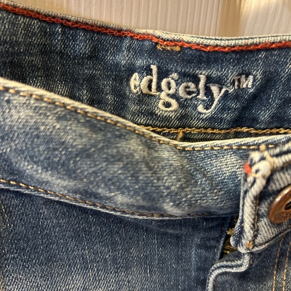 Edgely by Maurice’s Blue Denim Bermuda Shorts 14W Floral Belt Ultimate Stretch - Picture 2 of 4